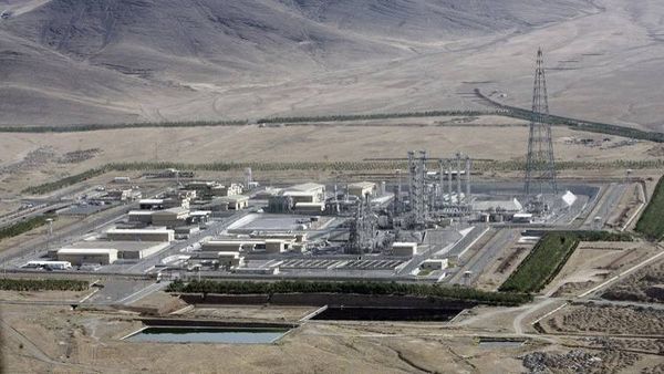 إيران تبيع ماءها الثقیل للولايات المتحدة