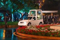 قداسة البابا في لبنان... زيارة أمل لوطن يبحث عن قيامته
تراجع العمليّات العسكريّة الإسرائيليّة مع وصول الحبر الأعظم
مشهد استقبال لافت في الضاحية... واستياء «قواتي» لعدم دعوة جعجع !