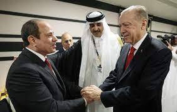 السيسي وأردوغان يتفقان على رفع مستوى العلاقات الدبلوماسية وتبادل السفراء