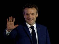 ماكرون الى أفريقيا لتجديد علاقة باريس بالقارة السمراء