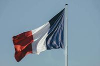قبل الانتخابات الرئاسية... باريس تتهم شبكات موالية لروسيا بحملات تضليل
