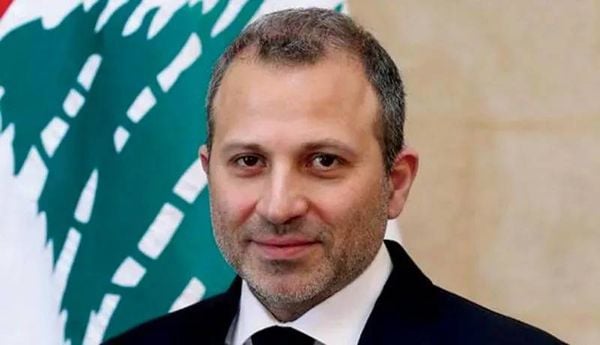 المكتب الإعلامي لرئيس التيار الوطني الحر: جبران باسيل أجرى عملية جراحية بسيطة تكلّلت بالنجاح وهو يتلقى العلاج والمتابعة في المستشفى على أن يغادره سريعاً ويستأنف نشاطه السياسي المعتاد اعتباراً من الغد