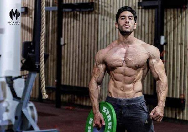 الكابتن مؤمن ماهر يكشف نصائحه لممارسة رياضة كمال الأجسام