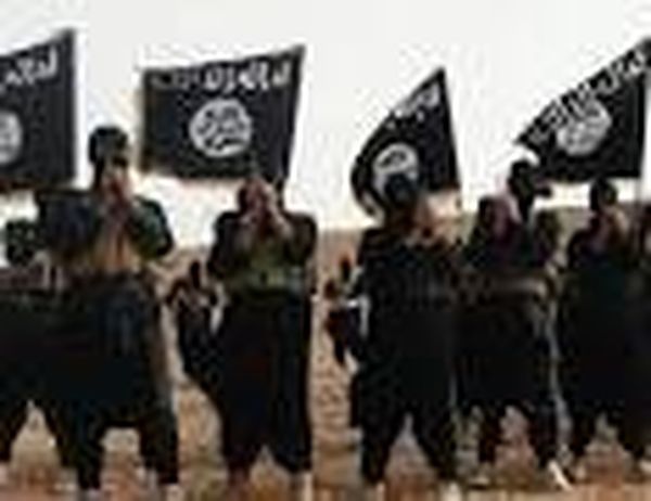 "داعش" يعلن أن 8 عناصر نفذوا الإعتداءات