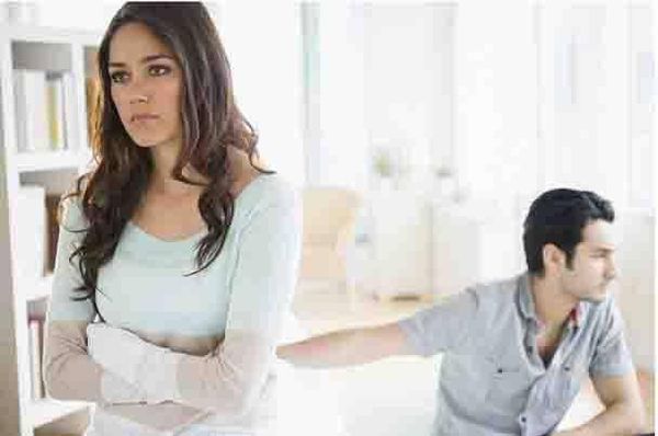 كيف تتعاملين مع الزوج المخادع؟!