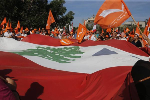 تظاهرة بعبدا.. فرصة أخيرة قبل التصعيد