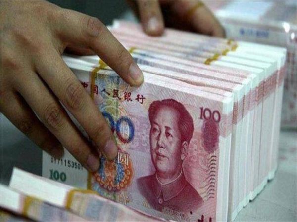 اليوان يتراجع بفعل مخاوف التباطؤ .. والاسترليني يدخل في دوامة التقلبات