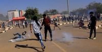 مقتل اثنين من المتظاهرين وعشرات المصابين في تجدد احتجاجات السودان..