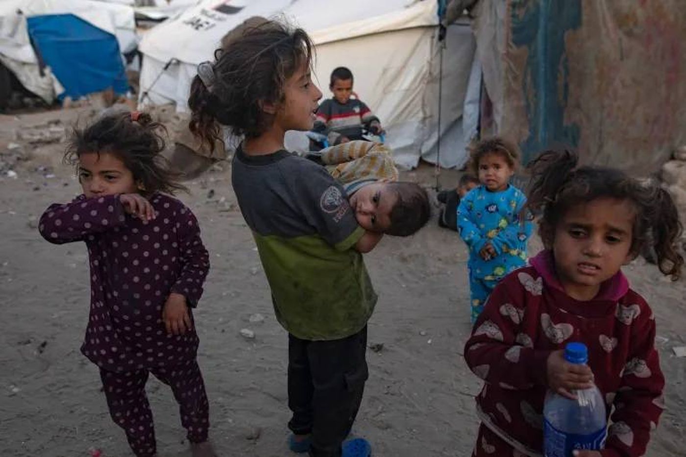 الصحة العالمية تحذر من شتاء غزة