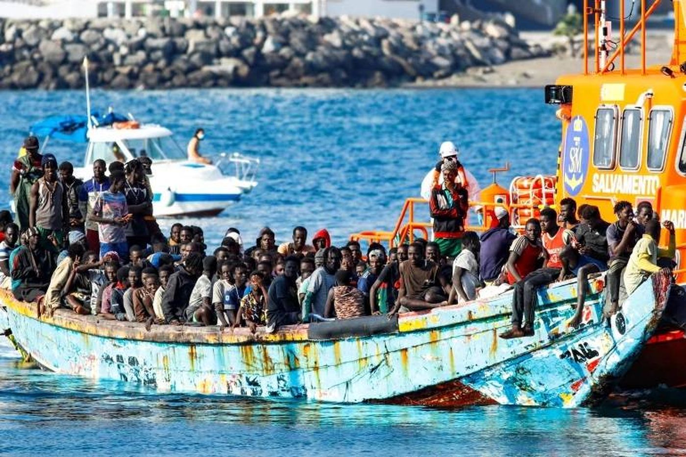 في سابقة.. إسبانيا تمنح جنسيتها لطفلة ولدت على متن قارب مهاجرين