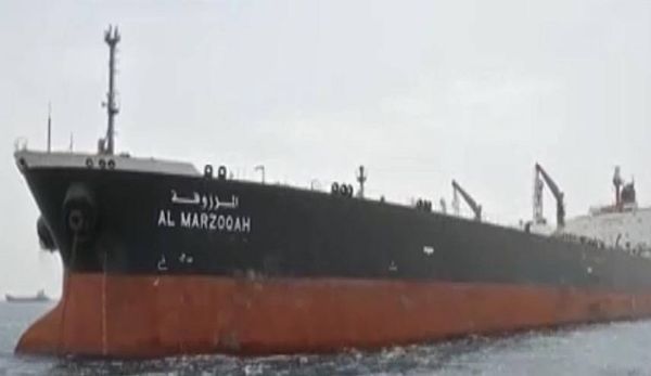 شاهدوا أول فيديو  لاحدى السفن التي اصيبت في حادثة الفجيرة