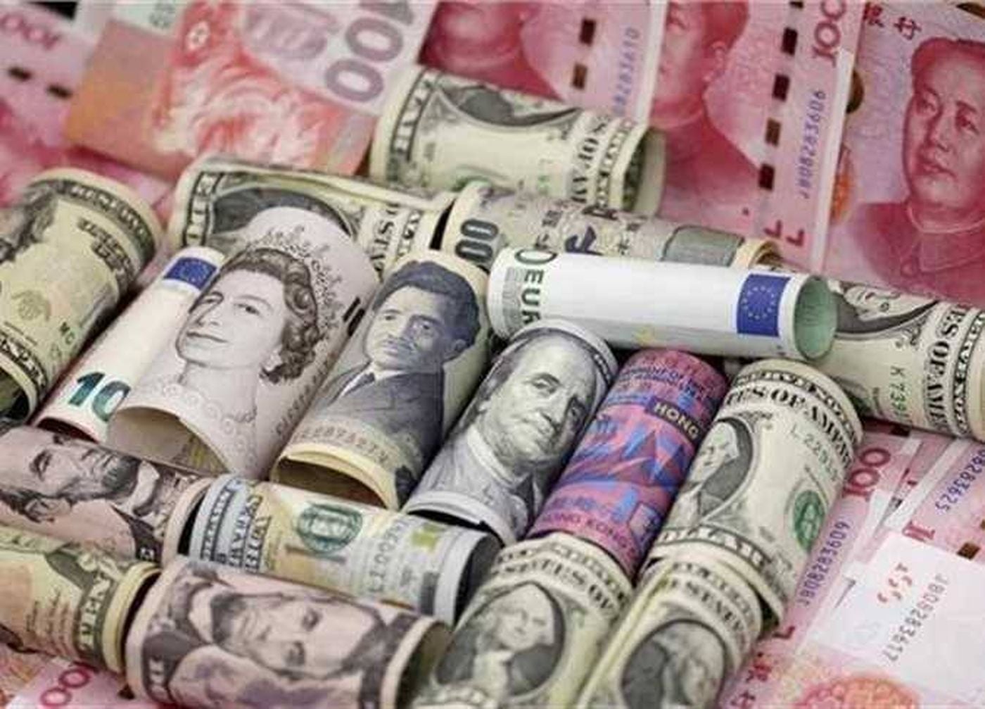 بعد كلمة رئيس مجلس الاحتياطي الفيدرالي في الكونغرس... الدولار ينخفض إلى أدنى مستوى له في شهر