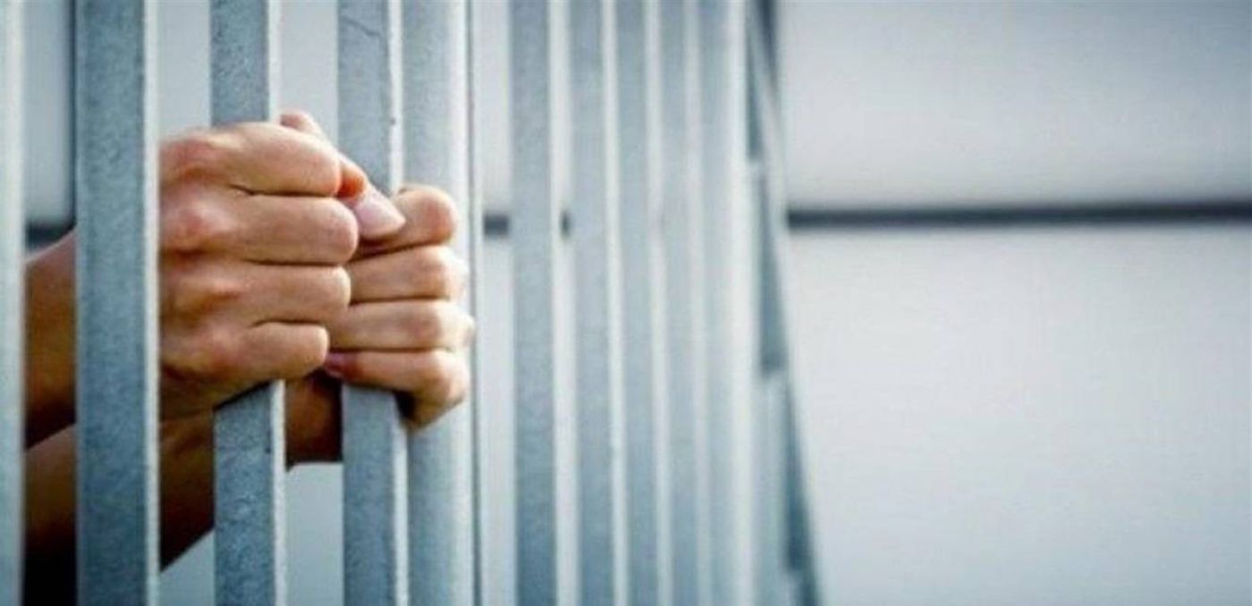 خادمة تُفاجئ مخدومتها بسرقة مشغولات ذهبية من شقتها