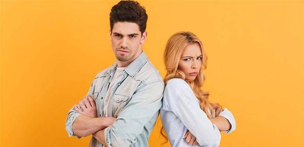 سُلوكيات يكرهها الرجل.. توقفي عن فعلها!