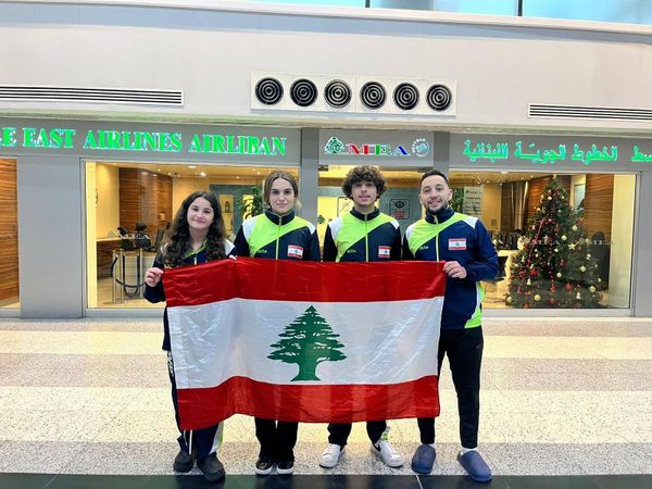 طاولة : بعثة لبنان الى قبرص