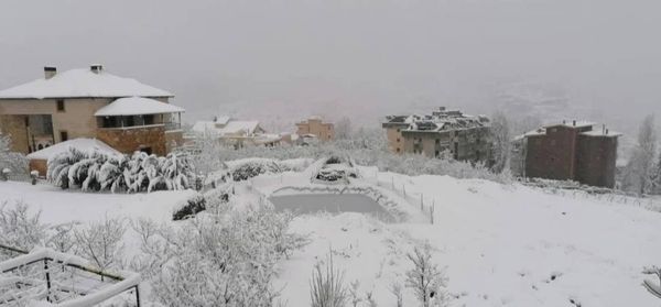 موجة صقيع وثلوج وأمطار غزيرة تجتاح العالم العربي