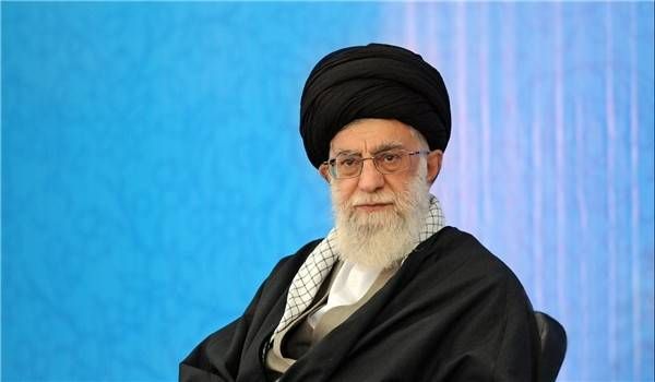 خامنئي يحدد موقفه من رفع العقوبات في خمس نقاط