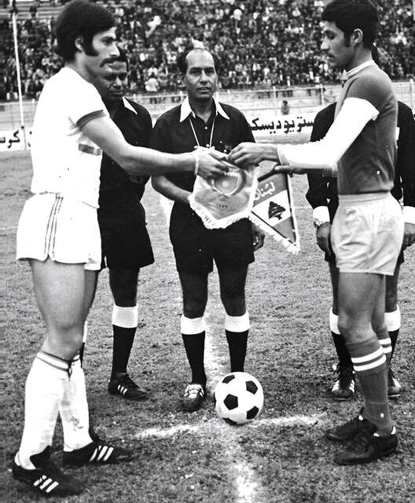 اميل رستم اللاعب الذي تحول من الهجوم إلى الدفاع وبقي وفيا لنادي الحكمة