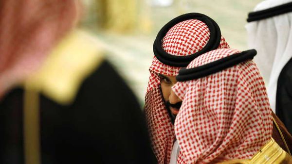 ولي العهد السعودي يكشف أسباب التغيرات الواسعة في المناصب العسكرية