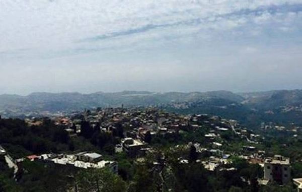 القوى الأمنية تعتقل ناشطا ثم تفرج عنه... و«طلعت ريحتكم» : للفرز اليوم
أهالي شحيم يقطعون طريق الشوف.. وناشطون يهاجمون مؤتمراً «شمالياً» للنفايات