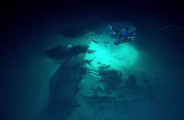 أعمق خندق في الكوكب!