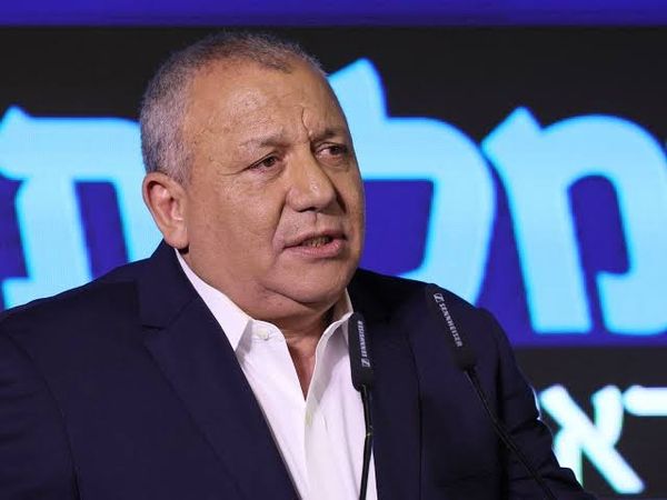 أيزنكوت يلوّح بتحالفات في الانتخابات الإسرائيلية: «النصر سيتجاوز 60 مقعدًا»