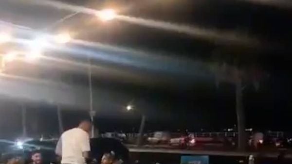 بالفيديو.. تسابق سيارات في شوارع صيدا يعرّض المواطنين للخطر