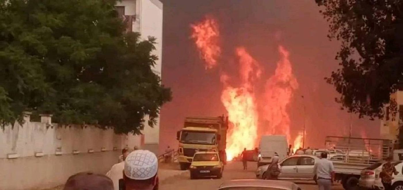 الحرائق تمتدّ الى 16 ولاية في الجزائر.. وإصابة 45 شخصا في ولاية واحدة