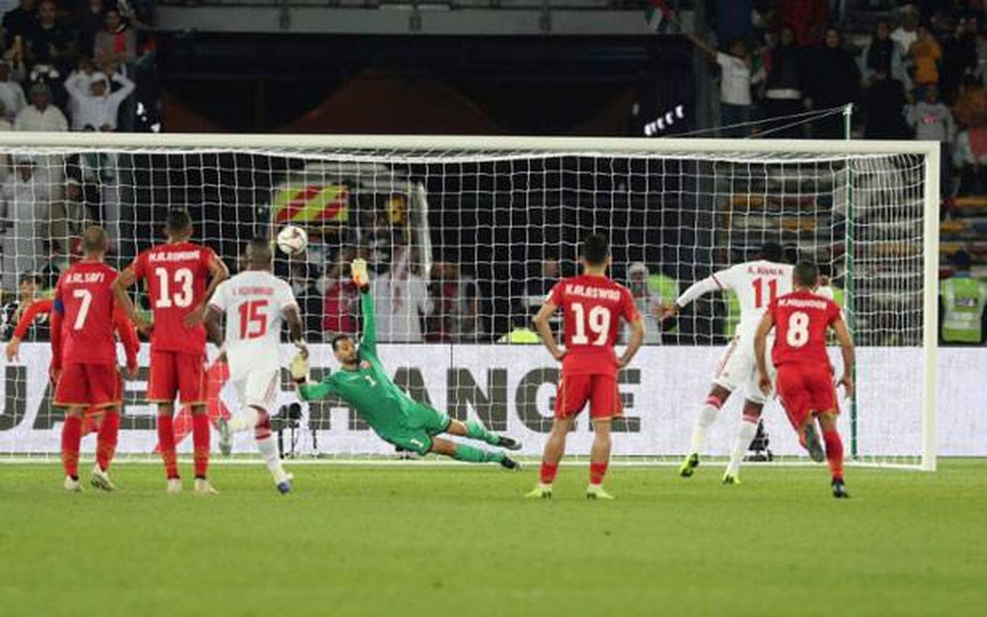 بطولة أمم آسيا في كرة القدم :

تعادل ايجابي بين الامارات والبحرين