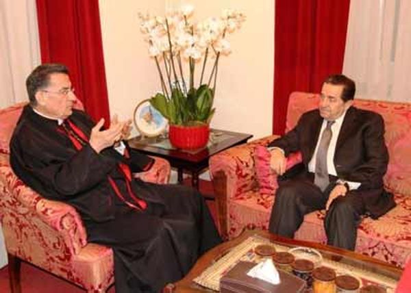 
الراعي ترأس اجتماع النواب البطريركيين
حرب : رئيس الحكومة سيحسم الجدل