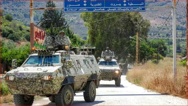 فوج الهندسة بالجيش يدخل زوطر الغربية بعد انسحاب الإحتلال