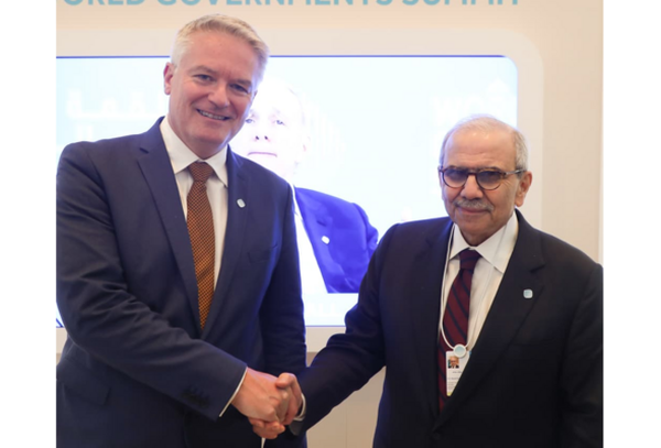 سلام يلتقي أمين عام منظمة التعاون الاقتصادي:لبنان ملتزم بالإصلاح والشفافية