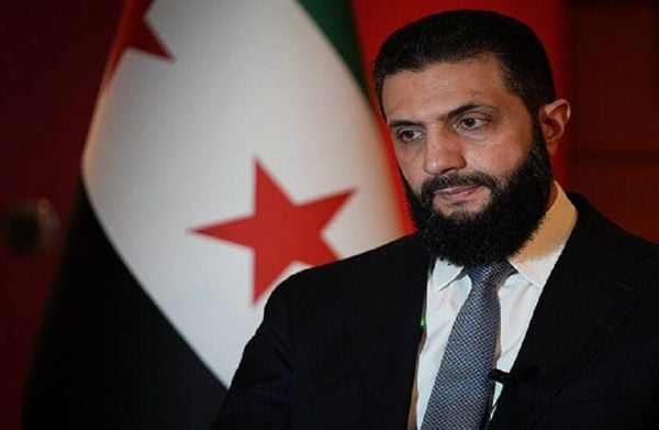 الشرع يعلن العمل على منطقة حرة سورية تركية في إدلب