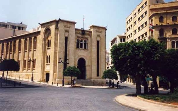 غرغرينا الأزمات...