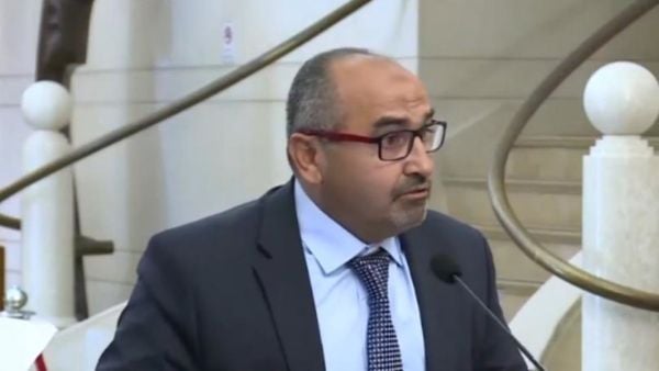 الحشيمي: بغض النظر عمن اتخذ قرار الحرب فإن الدولة مسؤولة عن مواطنيها وعن إغاثتهم