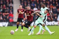 تشيلسي يفقد نقطتين أمام بورنموث وفوز ثمين لأرسنال