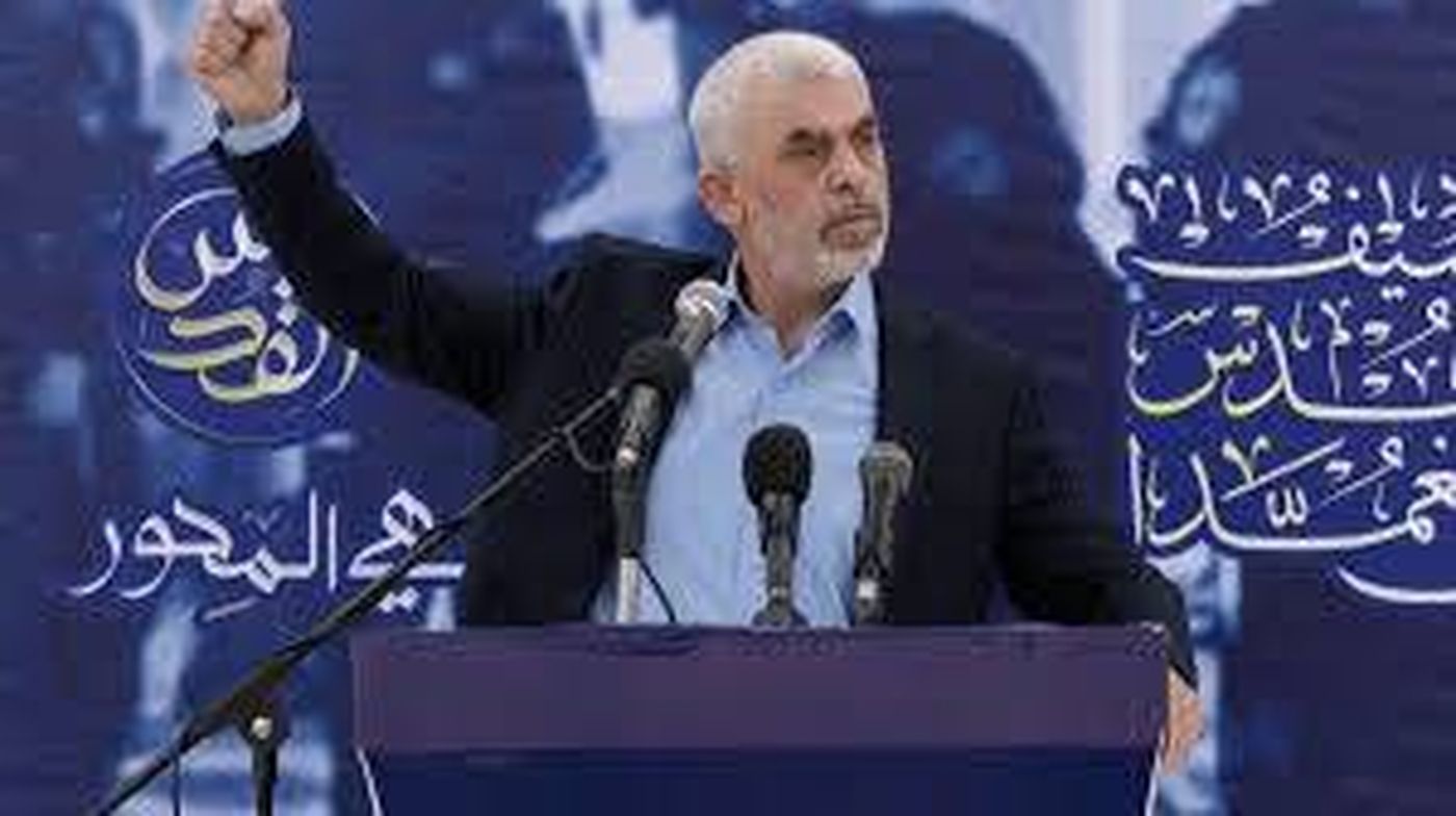 "وول ستريت جورنال": السنوار قال لقادة حماس بالخارج إنّه "علينا أن نمضي قدمًا أو فلتكن كربلاء جديدة"