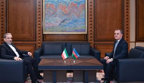 اتصال هاتفي بين عراقجي ونظيره الأذربيجاني.. بحث للعلاقات الثنائية والتطورات الإقليمية