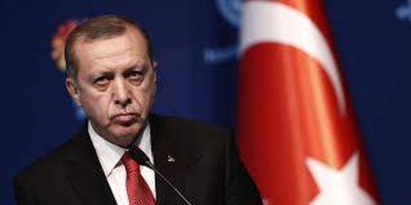 أردوغان... الطربوش والخنجر