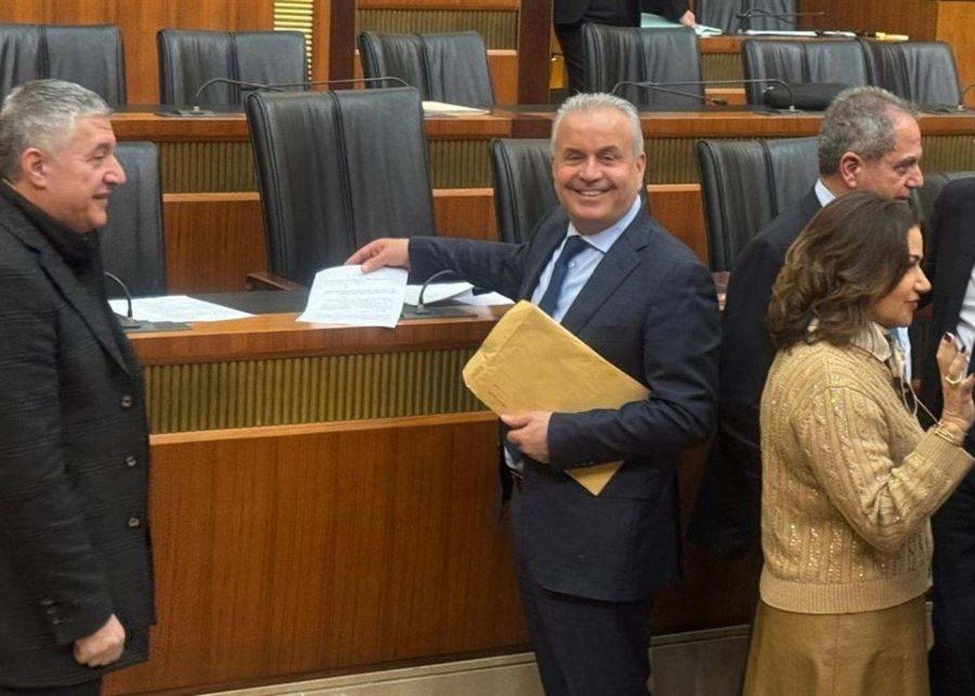 مطالب العسكريين تصل إلى البرلمان في جلسة الموازنة