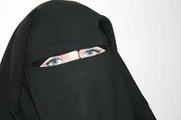 أنا مش سلفية، ولا بسمع الشيوخ اللي كل تفكيرهم في الجنس والستات