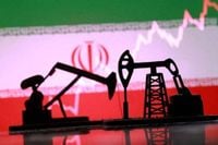 القناة 12:ترامب يدفع الحرب نحو معركة الطاقة