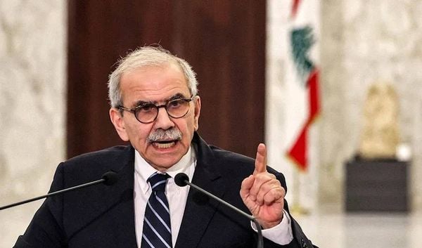 رئاسة الوزراء: نوّه الرئيس سلام بأهمية زيارة الوفد الإماراتي إلى لبنان برئاسة وزير التجارة الخارجية الإماراتي الدكتور ثاني بن أحمد الزيودي وما تحمله هذه الزيارة من تأكيد على استعادة الثقة بلبنان