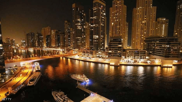 الإمارات تعفي أبناء السياح من رسوم تأشيرة الدخول