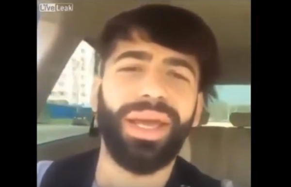 فيديو للقلوب القوية.كان يقود سيارته ويلتقط لنفسه “selfie” ..فاصطدم ب...!!
