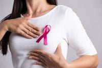 دعم رعاية سرطان الثدي من خلال مبادرة “Glow for a cause”