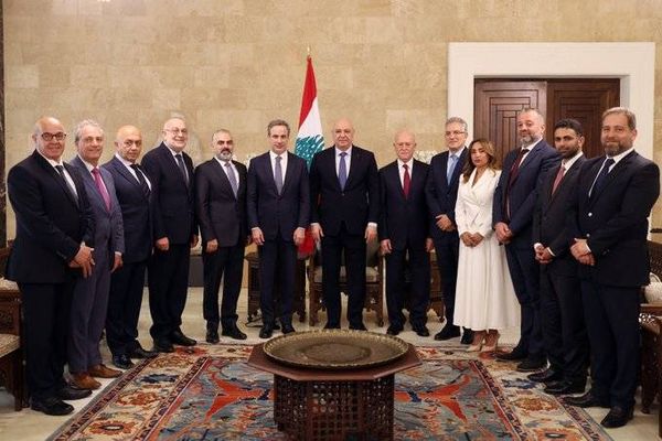 الرئيس عون: لانتظار نتائج المفاوضات قبل إصدار الاحكام