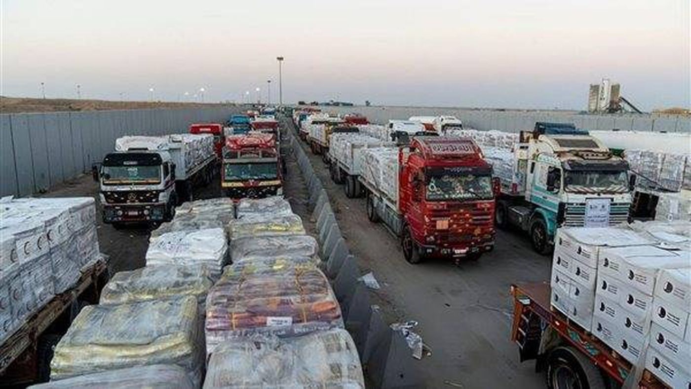 الهلال الأحمر المصري يواصل دعم غزة بإمدادات شتوية وإنسانية