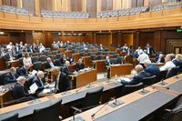 قانون العفو يجتاز اللجان بتسوية وفاقيّة... والحسم في جلسة الغد
