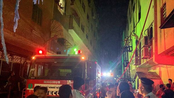 مصر.. السيطرة على حريق التهم 3 مخازن أدوية ومنظفات داخل عقار